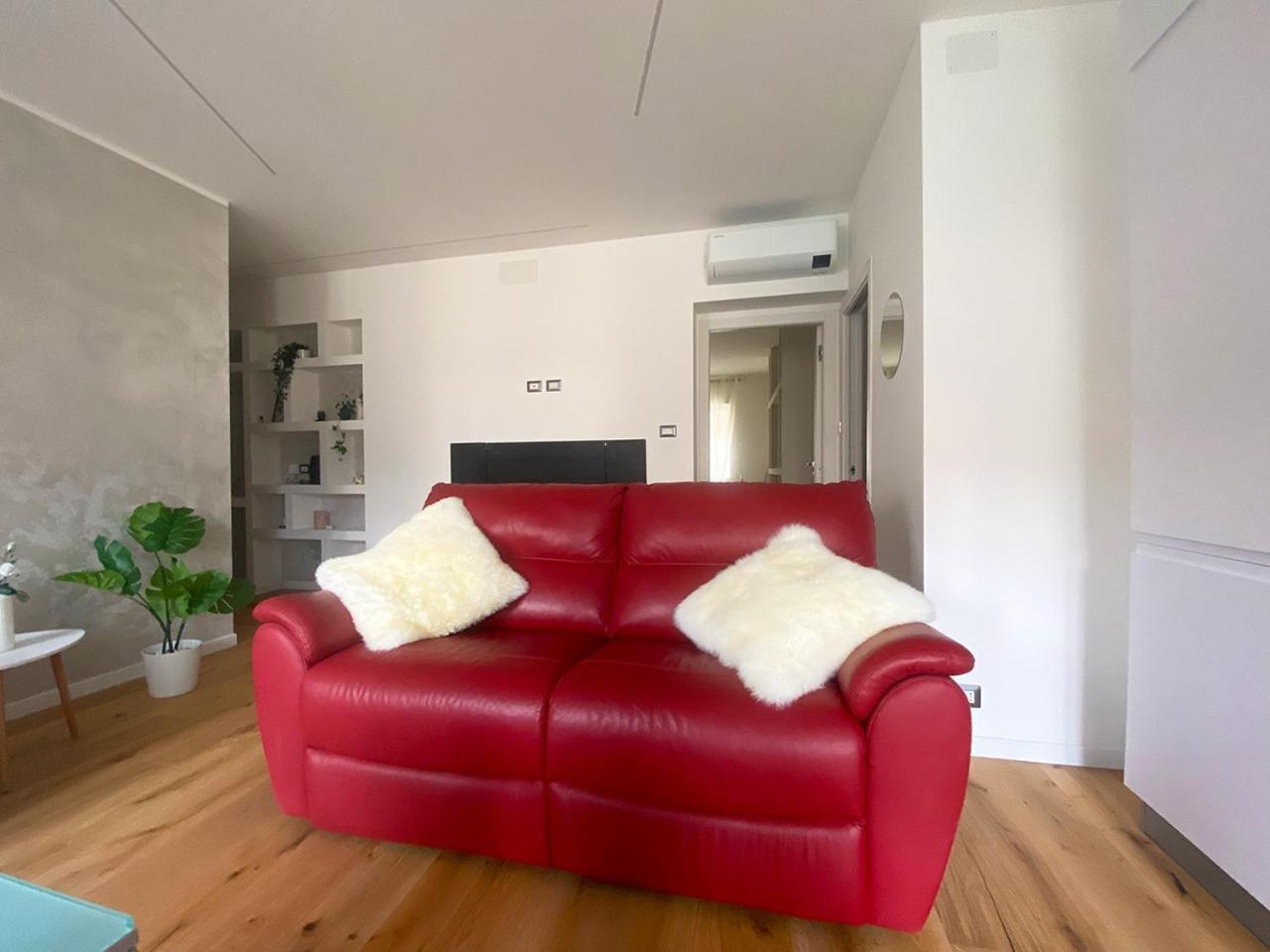 Blucavana, Casa Vacanze In Centro A トリエステ エクステリア 写真
